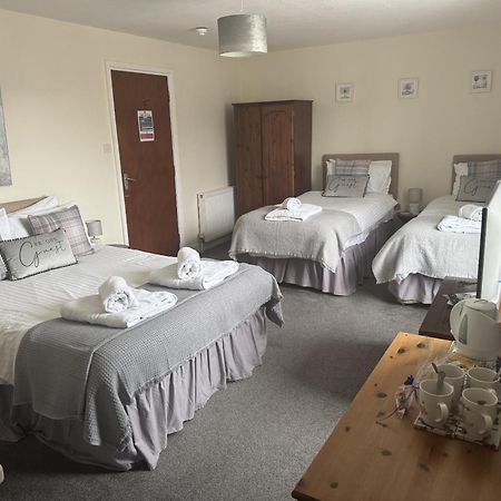 Thorverton Arms Bagian luar foto