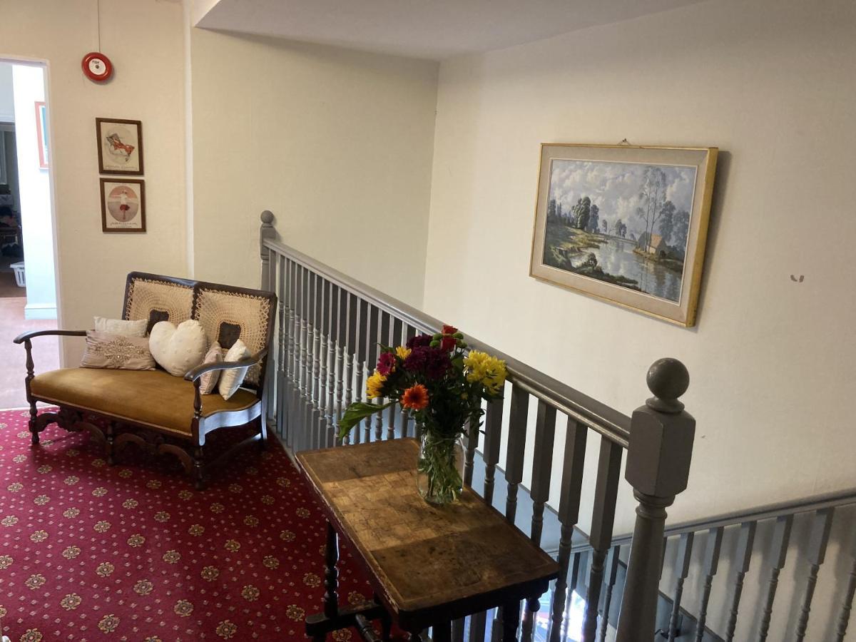 Thorverton Arms Bagian luar foto