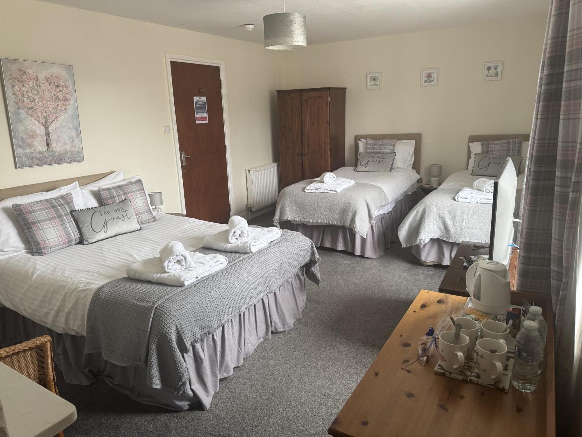 Thorverton Arms Bagian luar foto