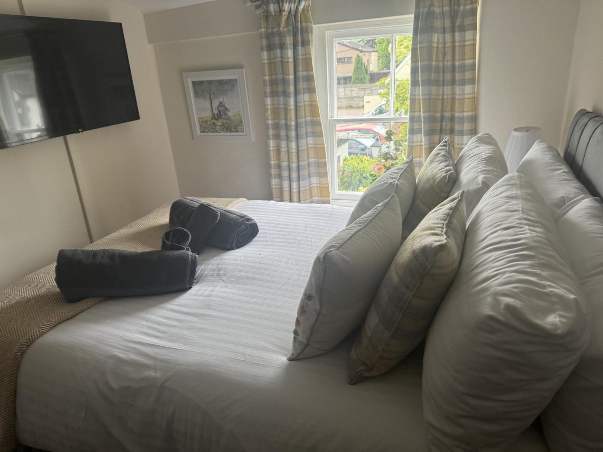 Thorverton Arms Bagian luar foto