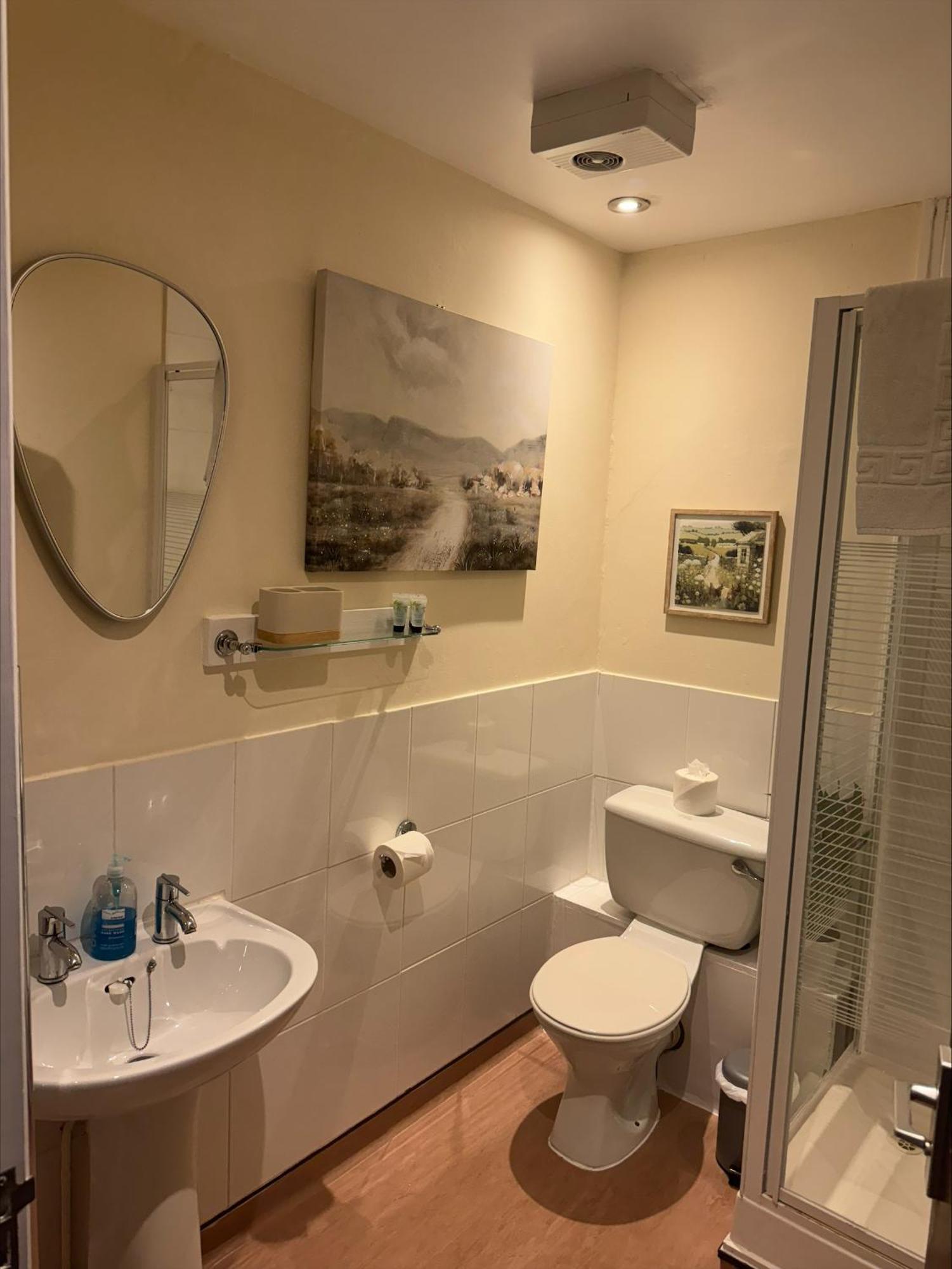 Thorverton Arms Bagian luar foto