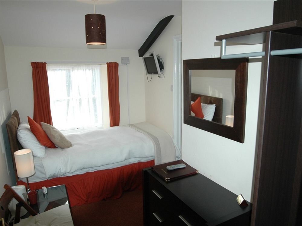 Thorverton Arms Bagian luar foto