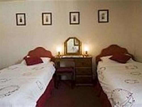 Thorverton Arms Bagian luar foto