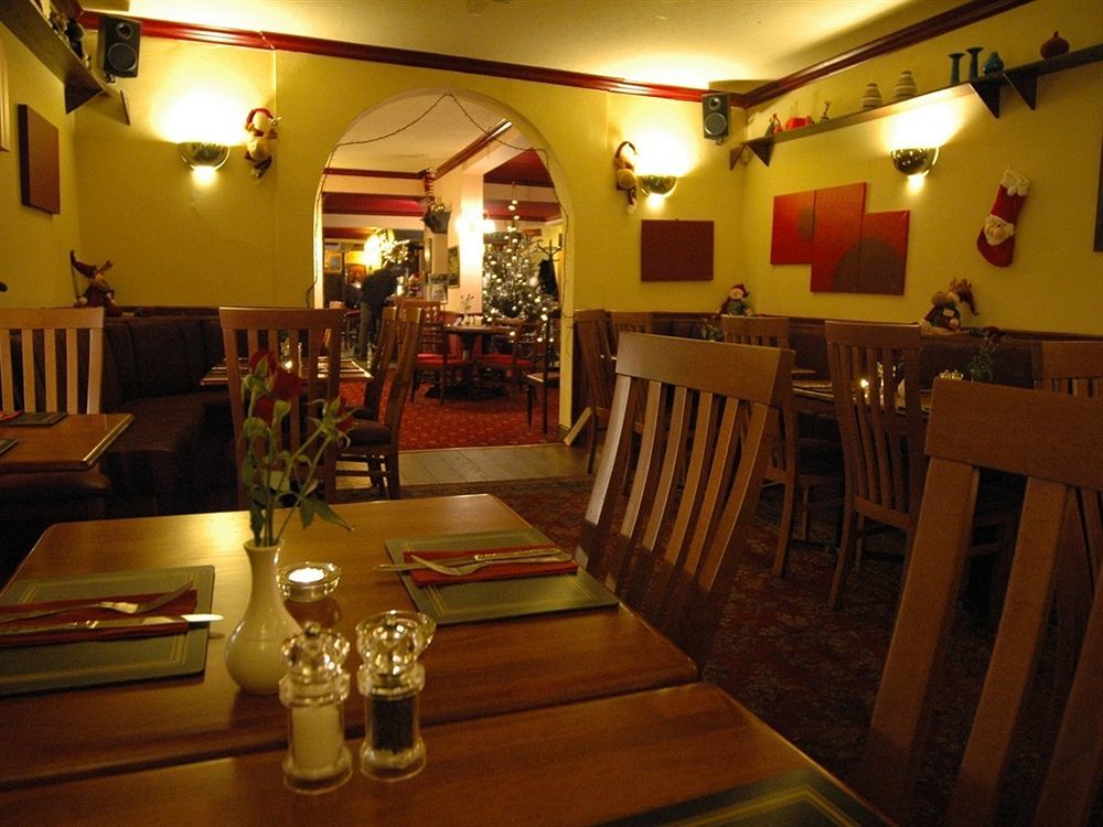 Thorverton Arms Bagian luar foto